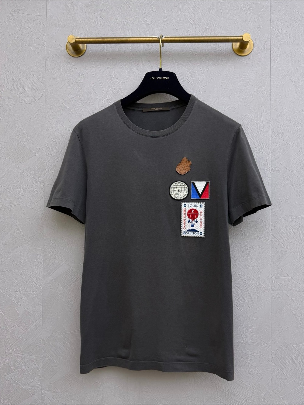 🚩steal Louis Vuitton Charcoal Short-Sleeve Patch Tee
